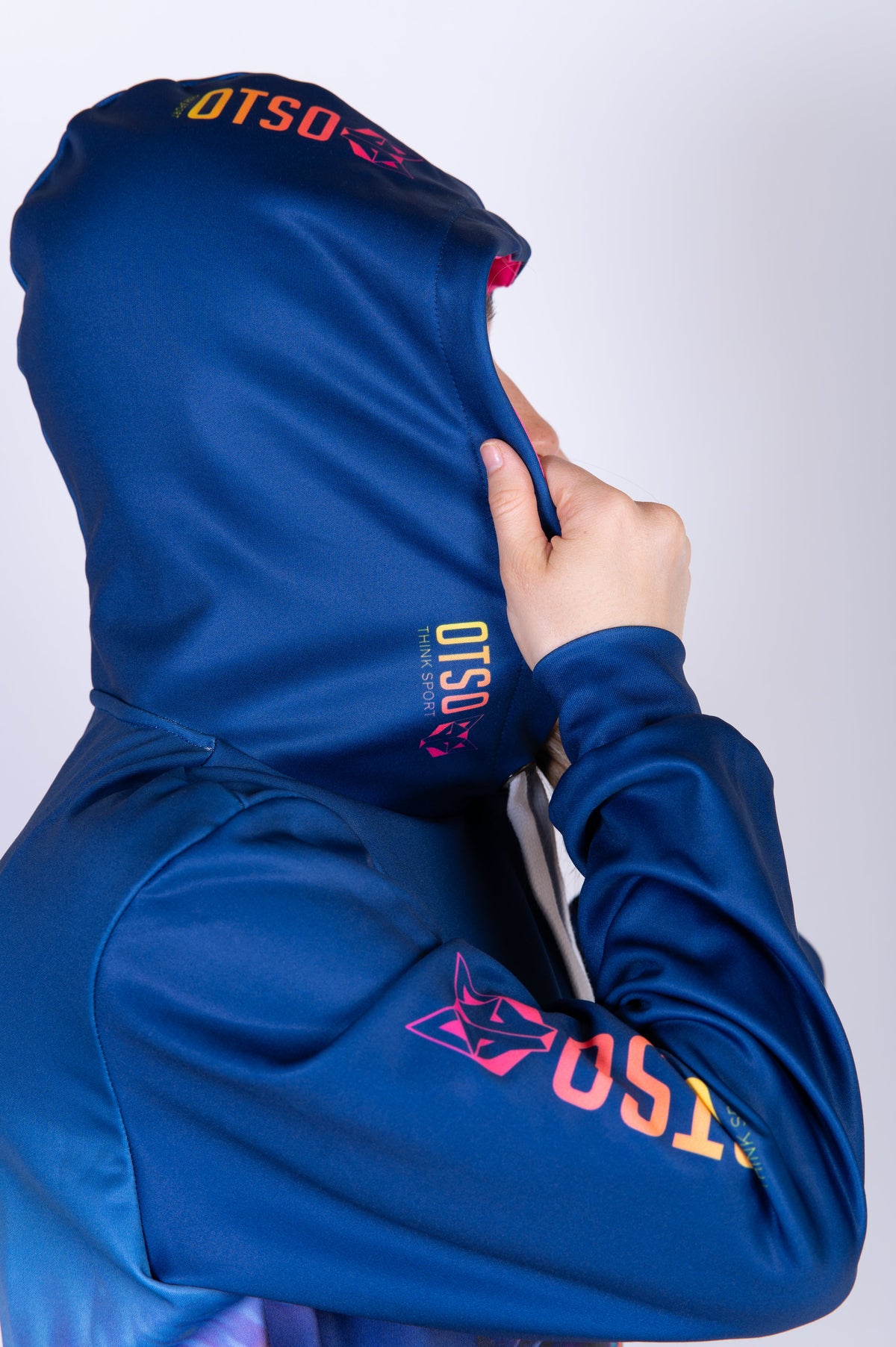 OTSO Hoodie - Be Strong – Produktansicht 13