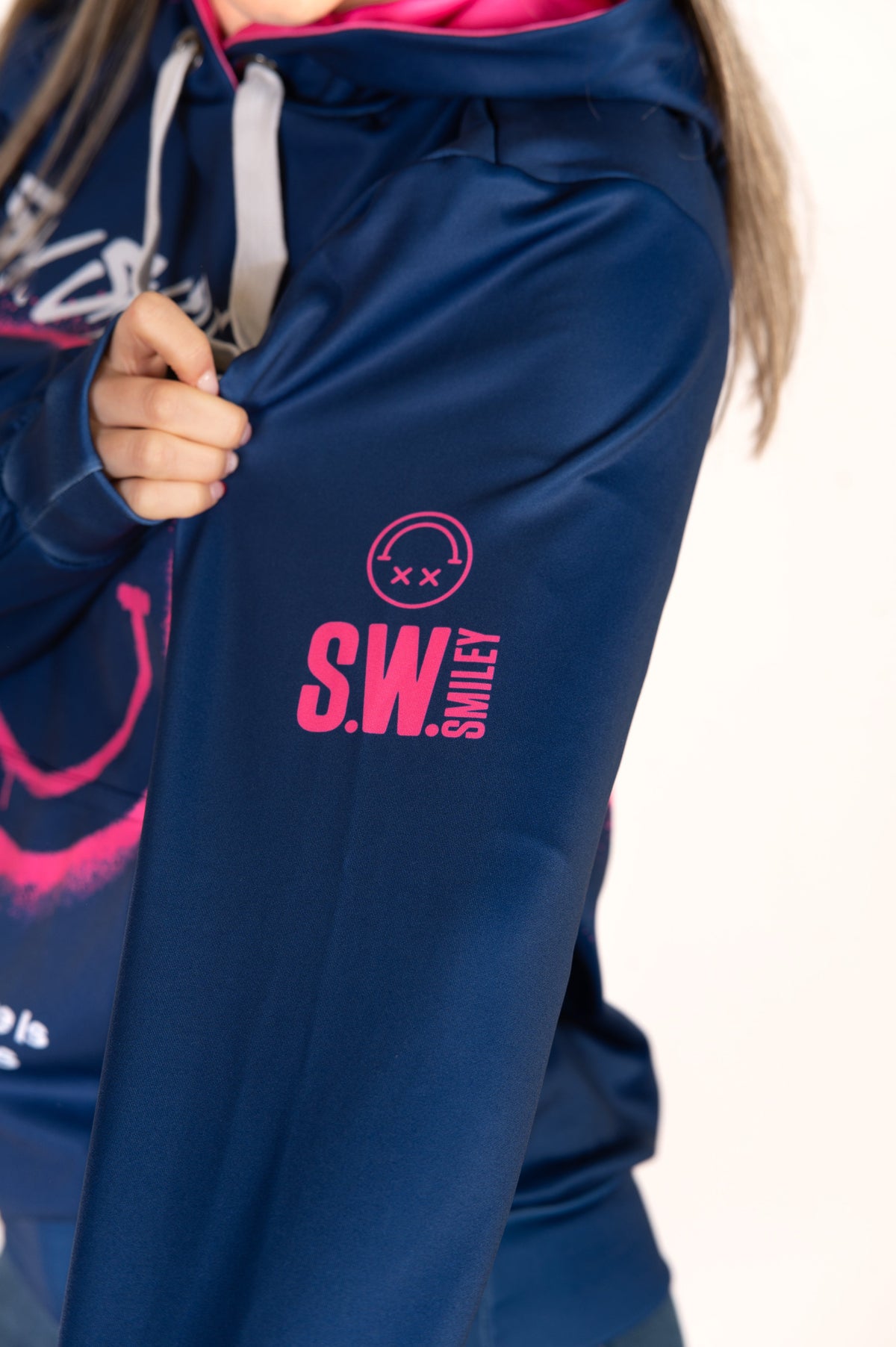OTSO Hoodie - S.W.Smiley Graffiti – Produktansicht 23