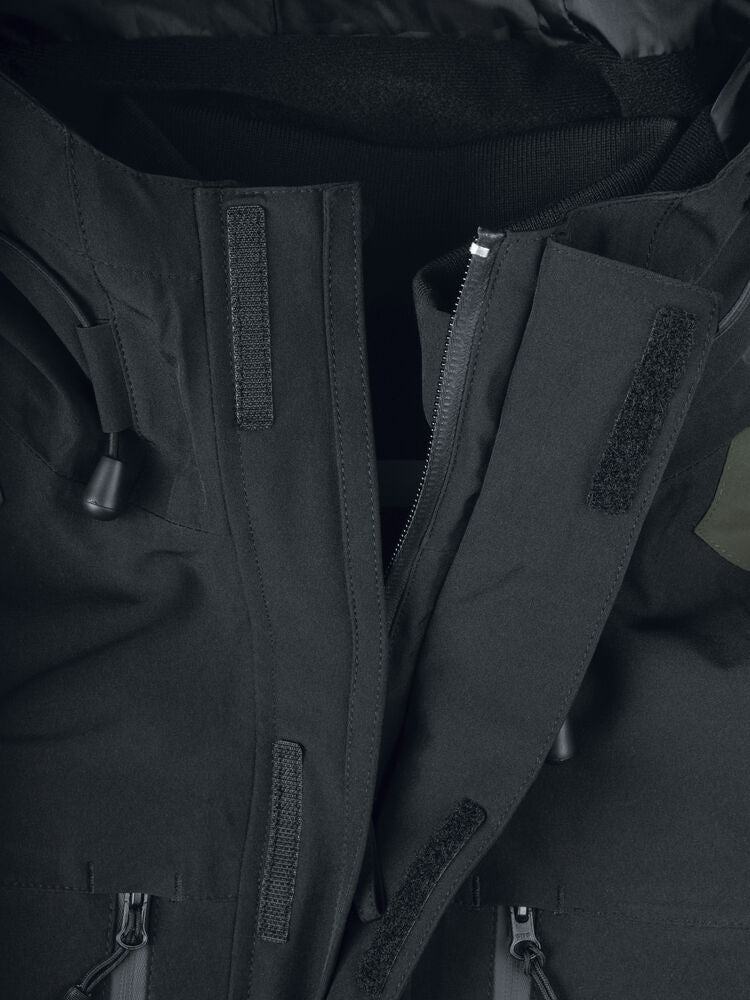 Stafford von Clique – Red