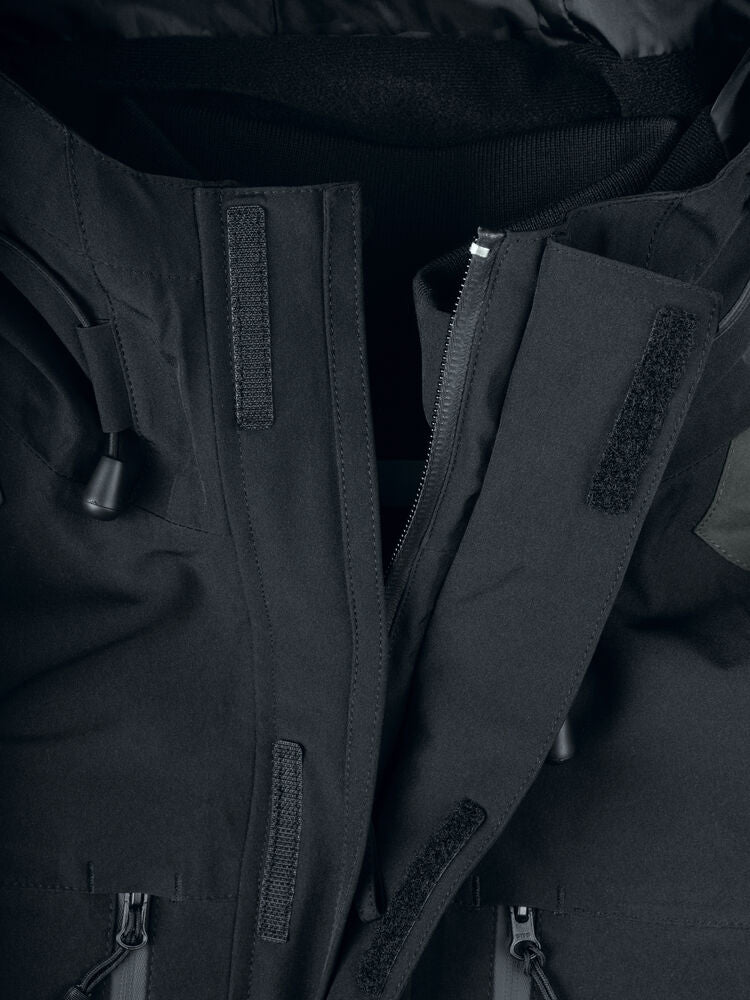 Stafford von Clique – Red