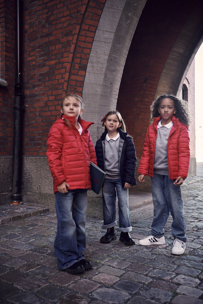 Hudson Junior von Clique – Red