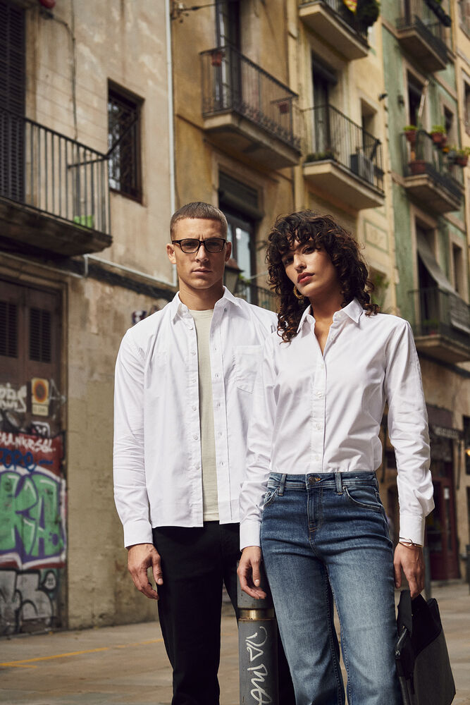 Garland von Clique – White