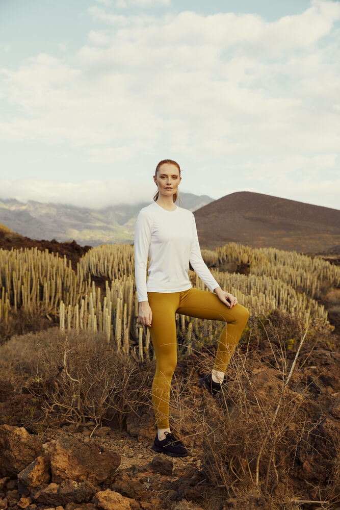 Basic Active-T L/S Women von Clique – White