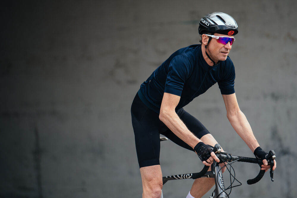 Core Essence Bib Shorts M von Craft – Black