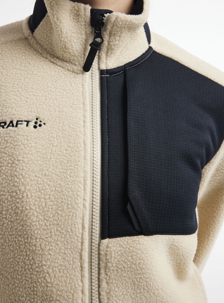 Adv Explore Pile Fleece Jacket W von Craft – Ecru/Black