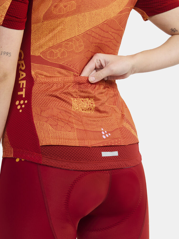 Adv Endur Graphic Jersey W von Craft – Blaze/Free