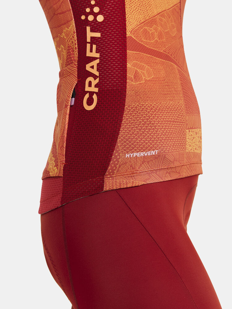 Adv Endur Graphic Jersey W von Craft – Blaze/Free