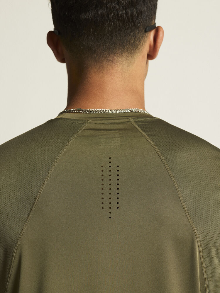 Adv Essence Ls Tee 2 M von Craft – Prune