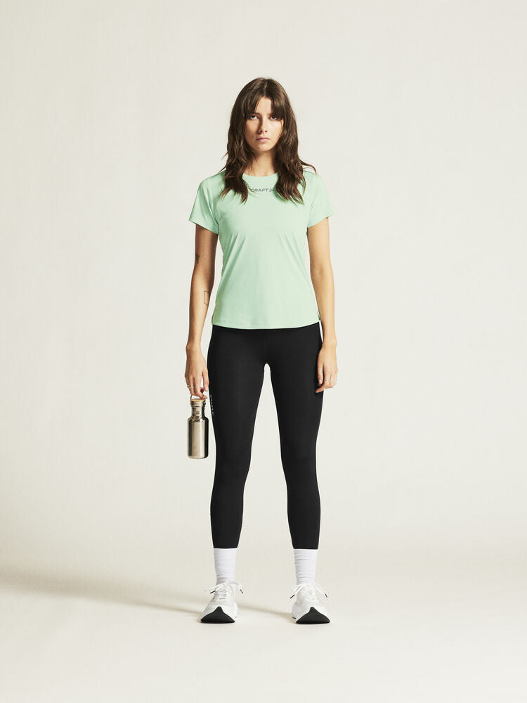 Core Essence SS Tee 2 W von Craft – White