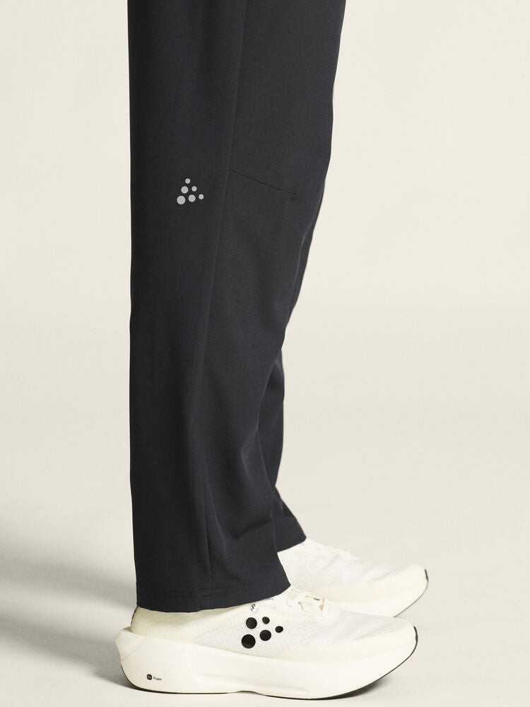 CORE Essence wind pants W von Craft – Black