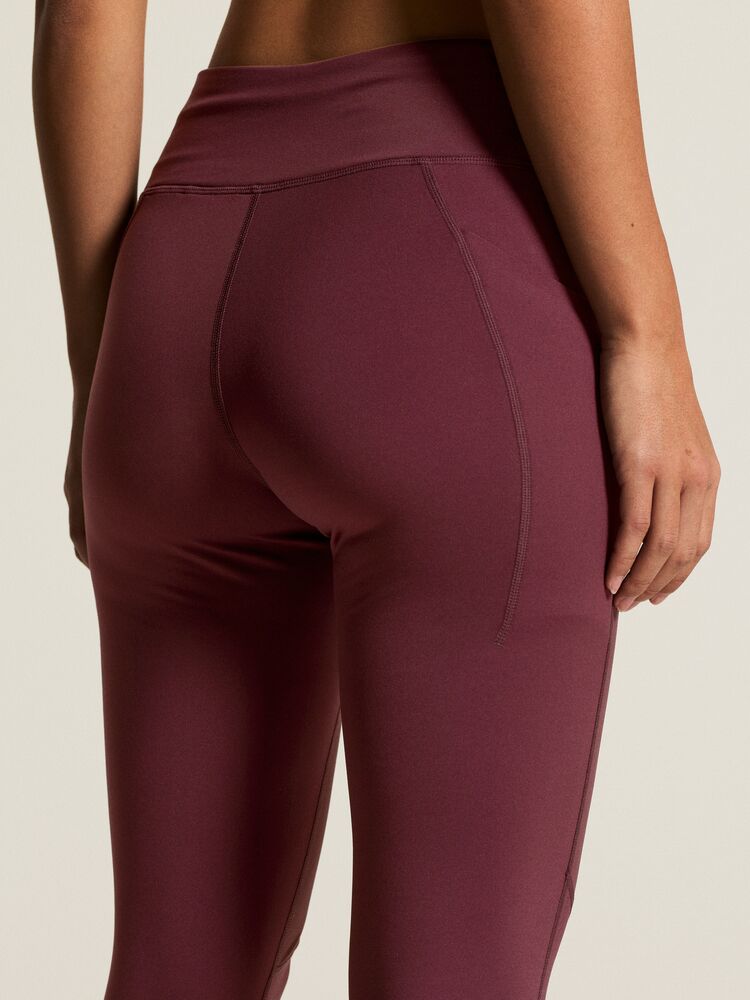 Adv Essence Warm Wind Tights 2 W von Craft – Dk Plum