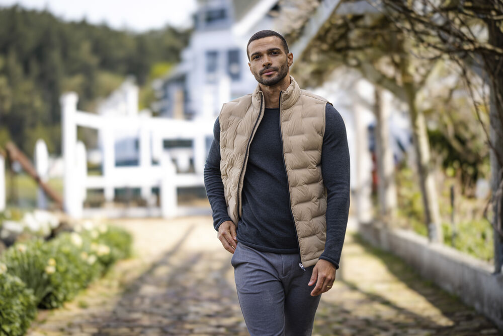 Carnation Sweater Men von Cutter & Buck – Off White