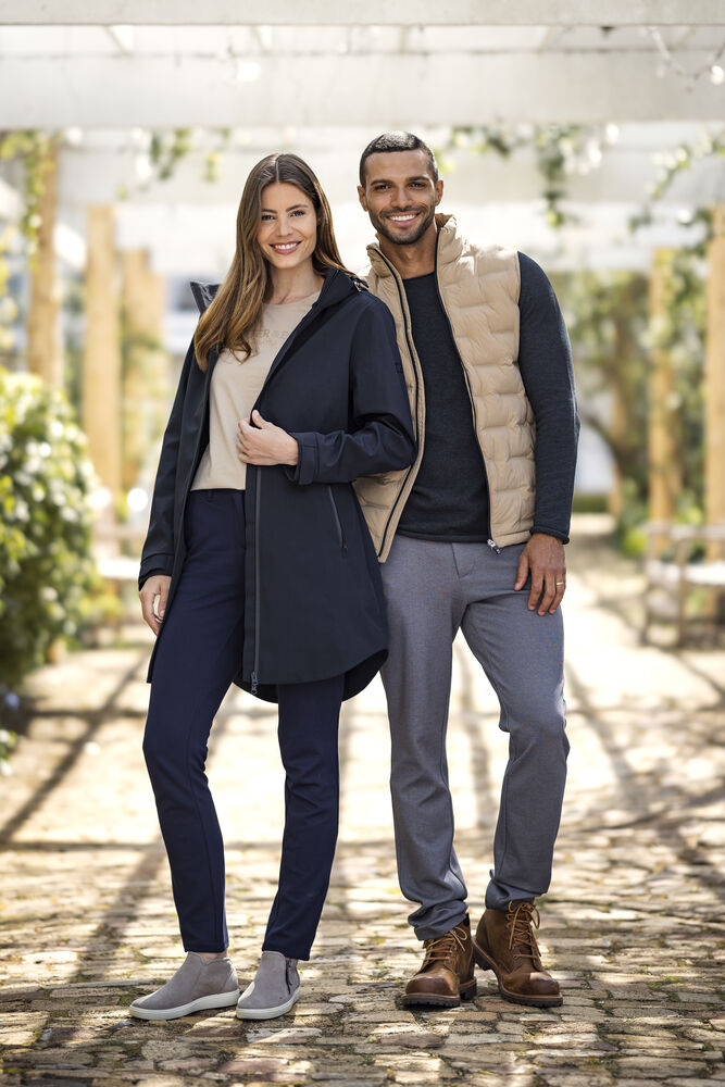 Baker Vest Men von Cutter & Buck – Khaki