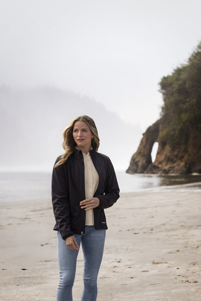 Oak Harbor Softshell Jacket Women von Cutter & Buck – Dark Navy