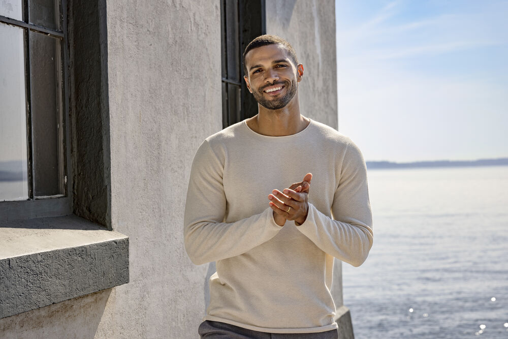 Carnation Sweater Men von Cutter & Buck – Off White