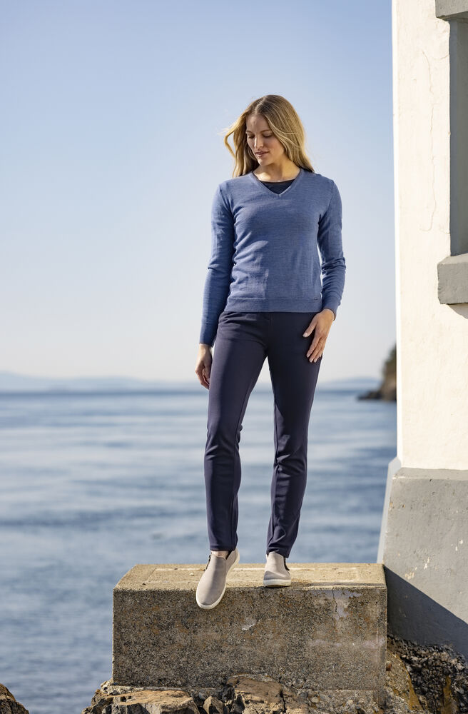 Everett V-neck Ladies von Cutter & Buck – Red