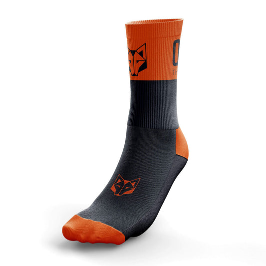 OTSO Multisport-Socken Medium Cut - Black & Fluo Orange – Produktansicht