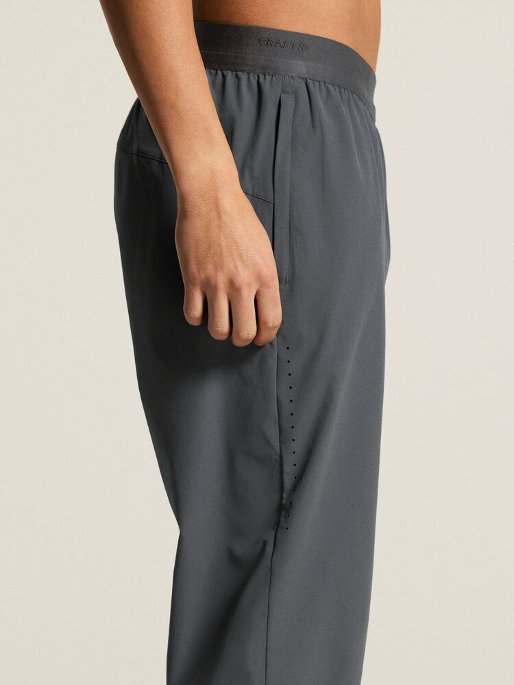 Essence Training Pants 3 M von Craft – Khaki
