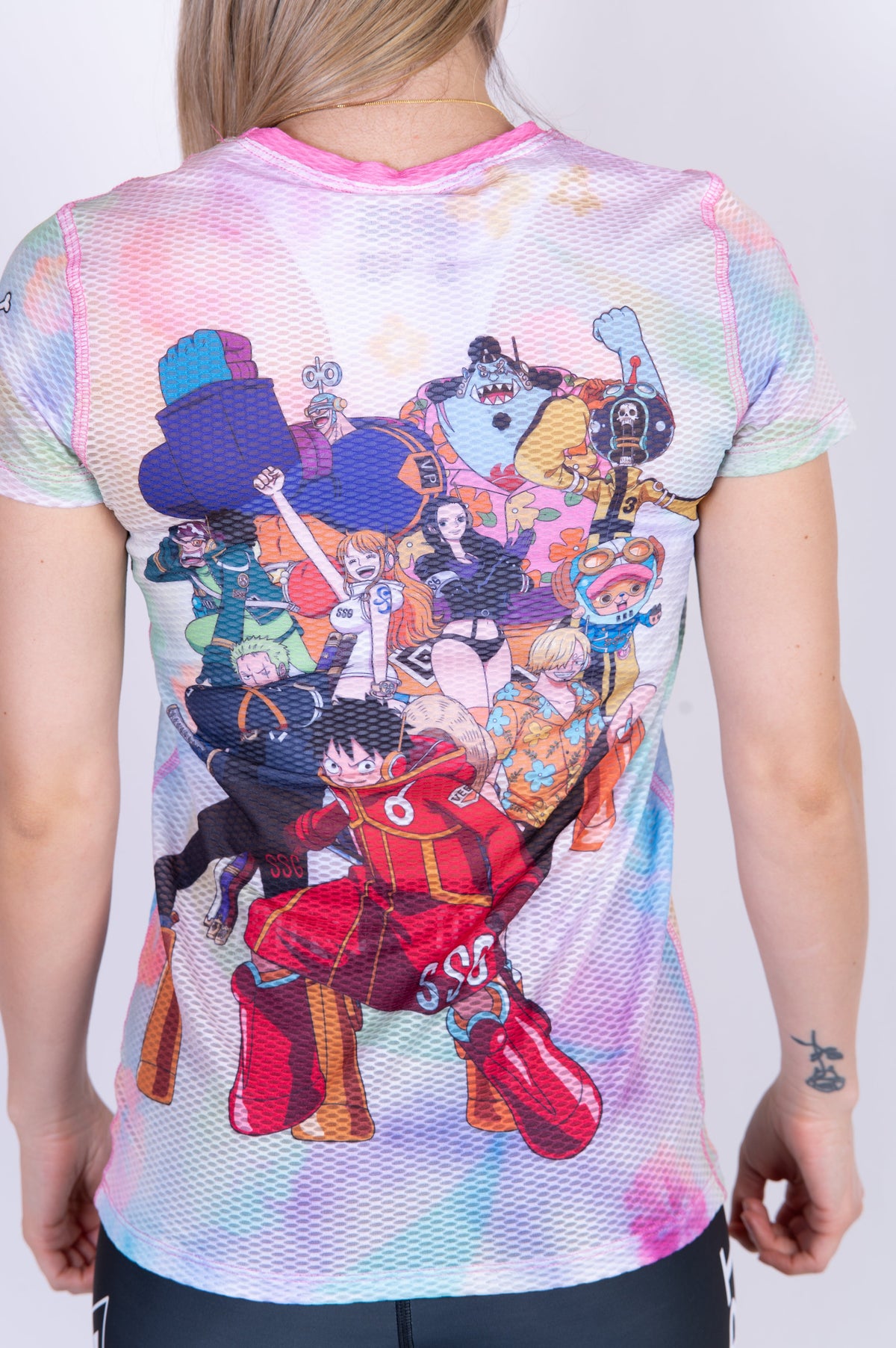 OTSO Damen Kurzarm-Funktionsshirt - One piece egghead luffy and the crew pink – Produktansicht 10