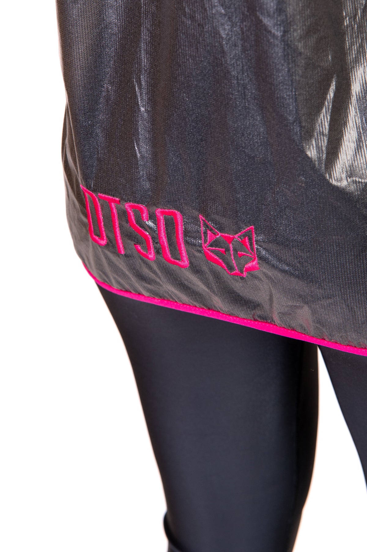 OTSO Wasserdichte Laufjacke - Black & Fluo Pink – Produktansicht 12