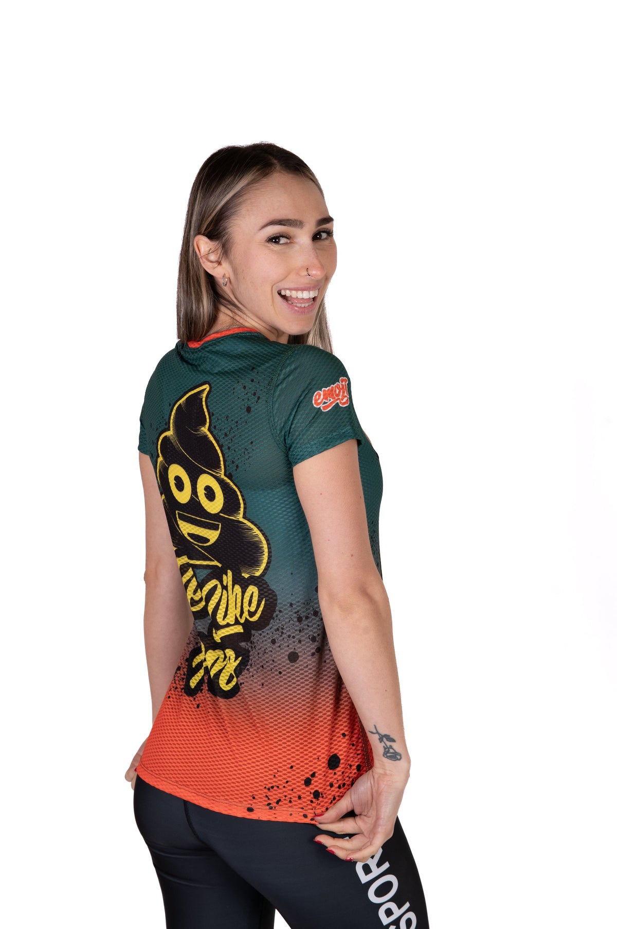 OTSO Damen Kurzarm-Funktionsshirt - Emoji Be like Poo – Produktansicht 5
