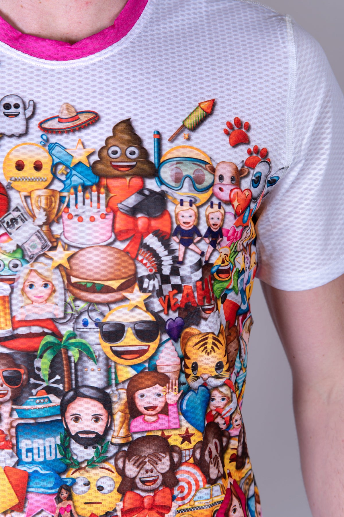 OTSO Herren Kurzarm-Funktionsshirt - Emoji Big Wave – Produktansicht 8
