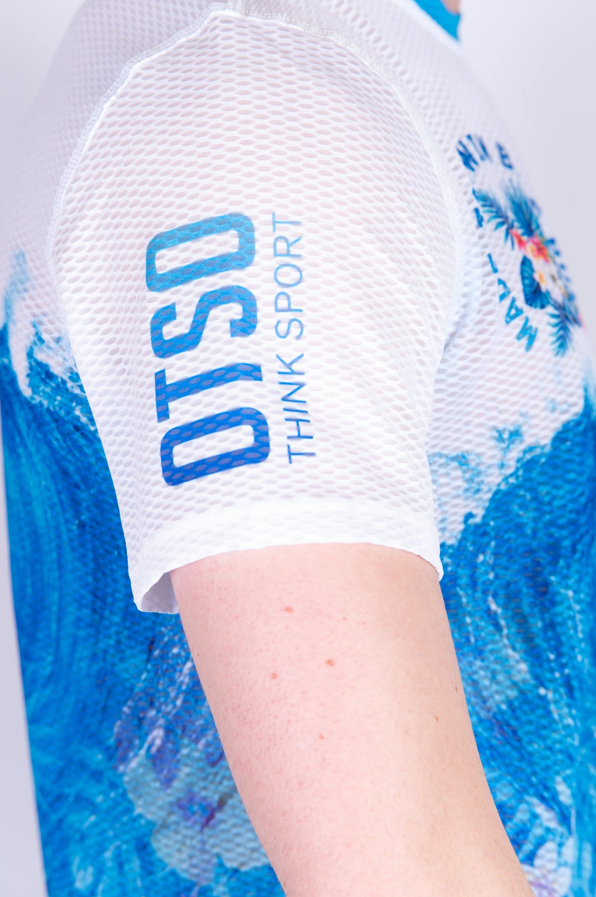 OTSO Herren Kurzarm-Funktionsshirt - Swim Bike Run Wave – Produktansicht 11