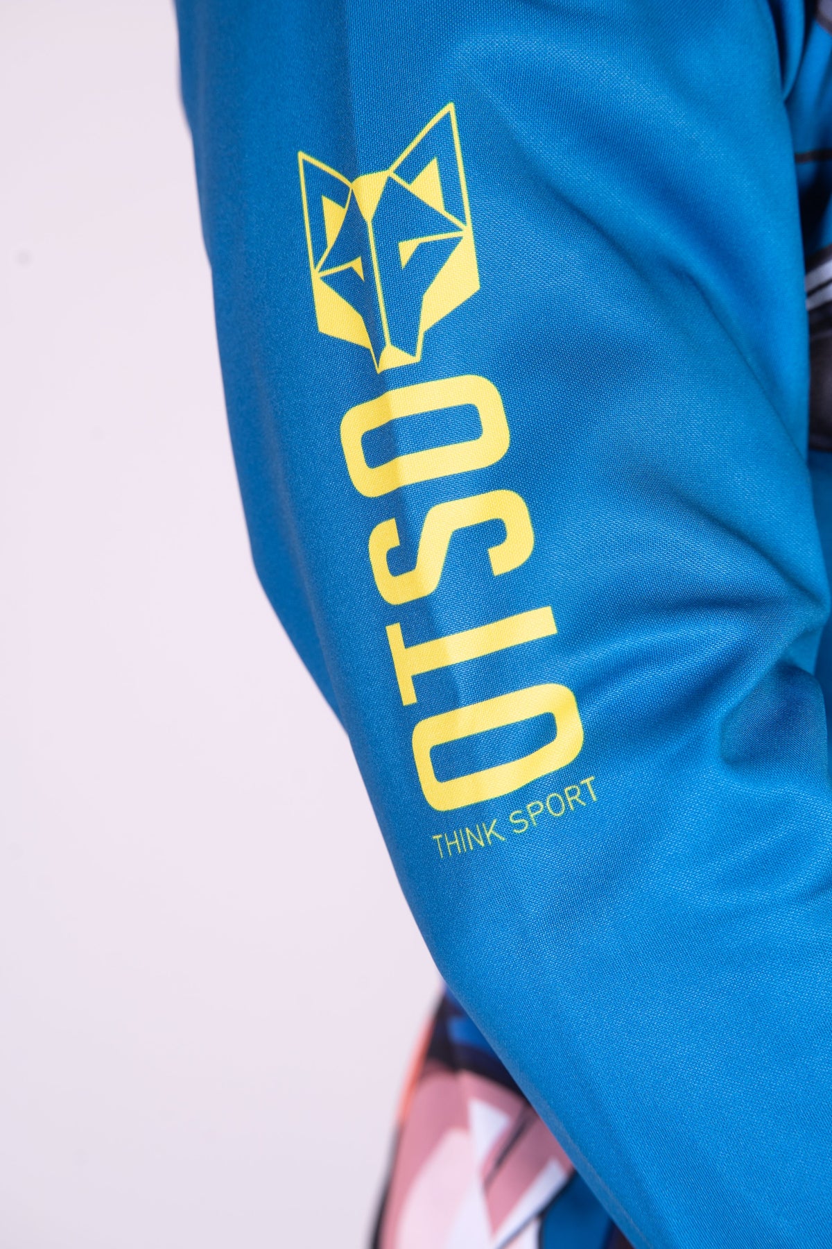 OTSO Hoodie - Dragon Ball Z Goku – Produktansicht 10