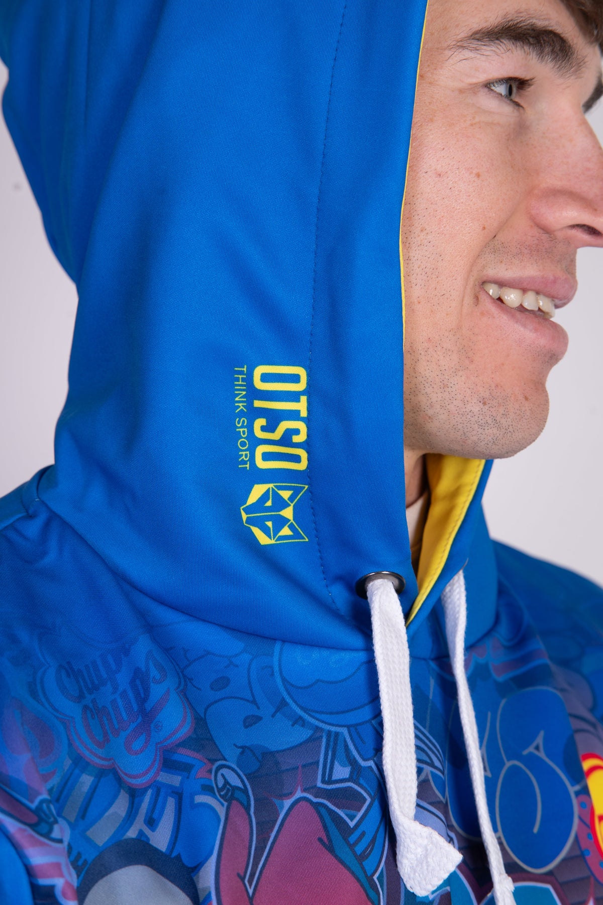 OTSO Hoodie - Chupa Chups Graffiti – Produktansicht 10