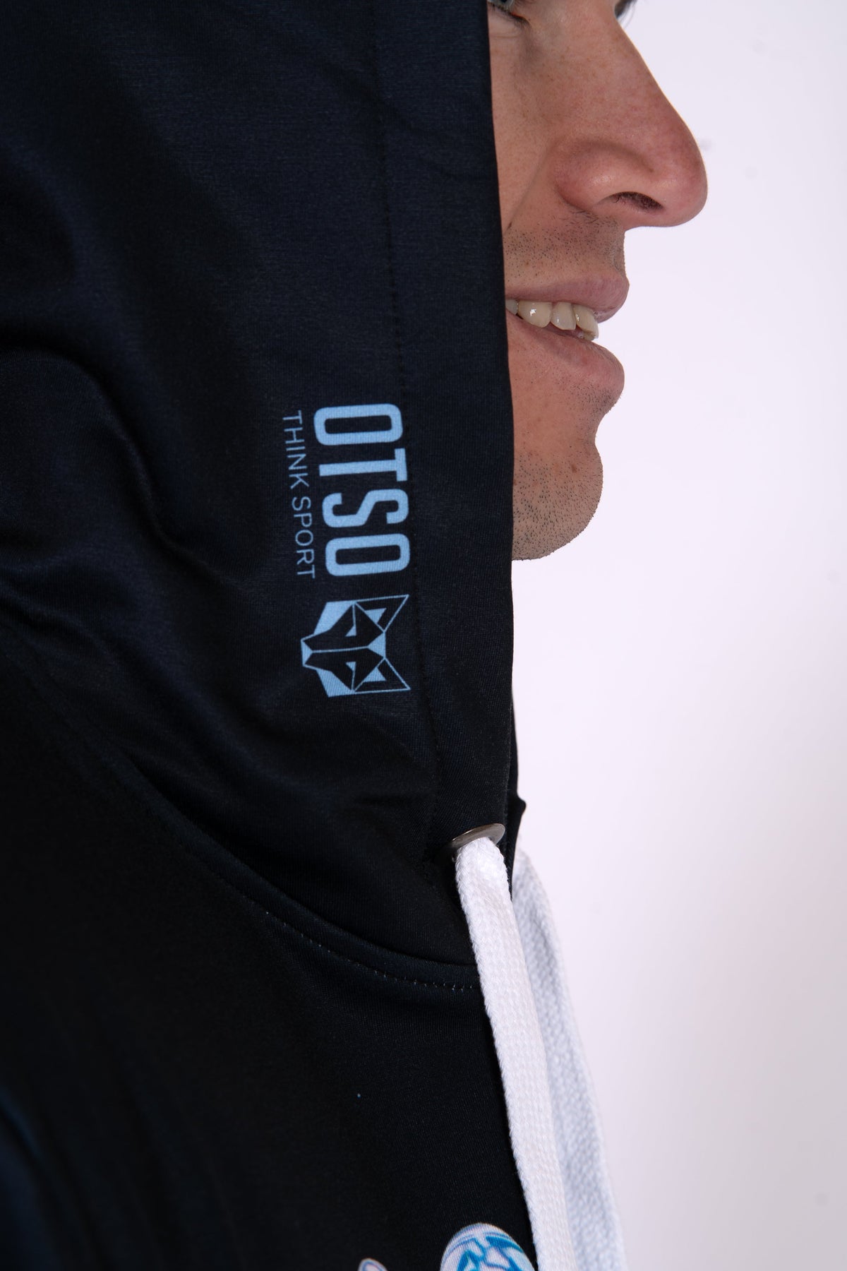 OTSO Hoodie - S.W.Smiley Connected – Produktansicht 9