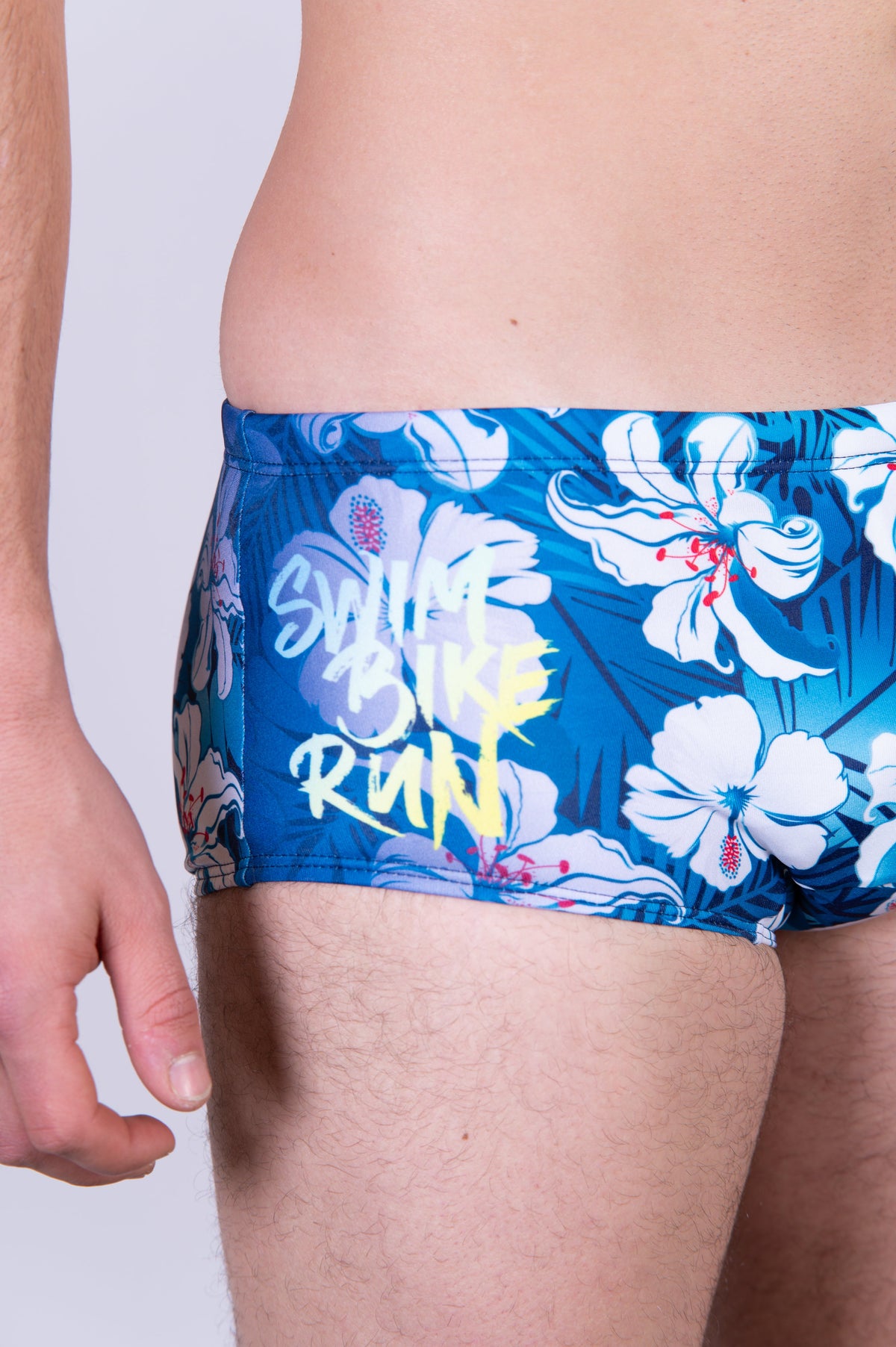 OTSO Herren Badehose Trunk - Swim Bike Run Flower – Produktansicht 10