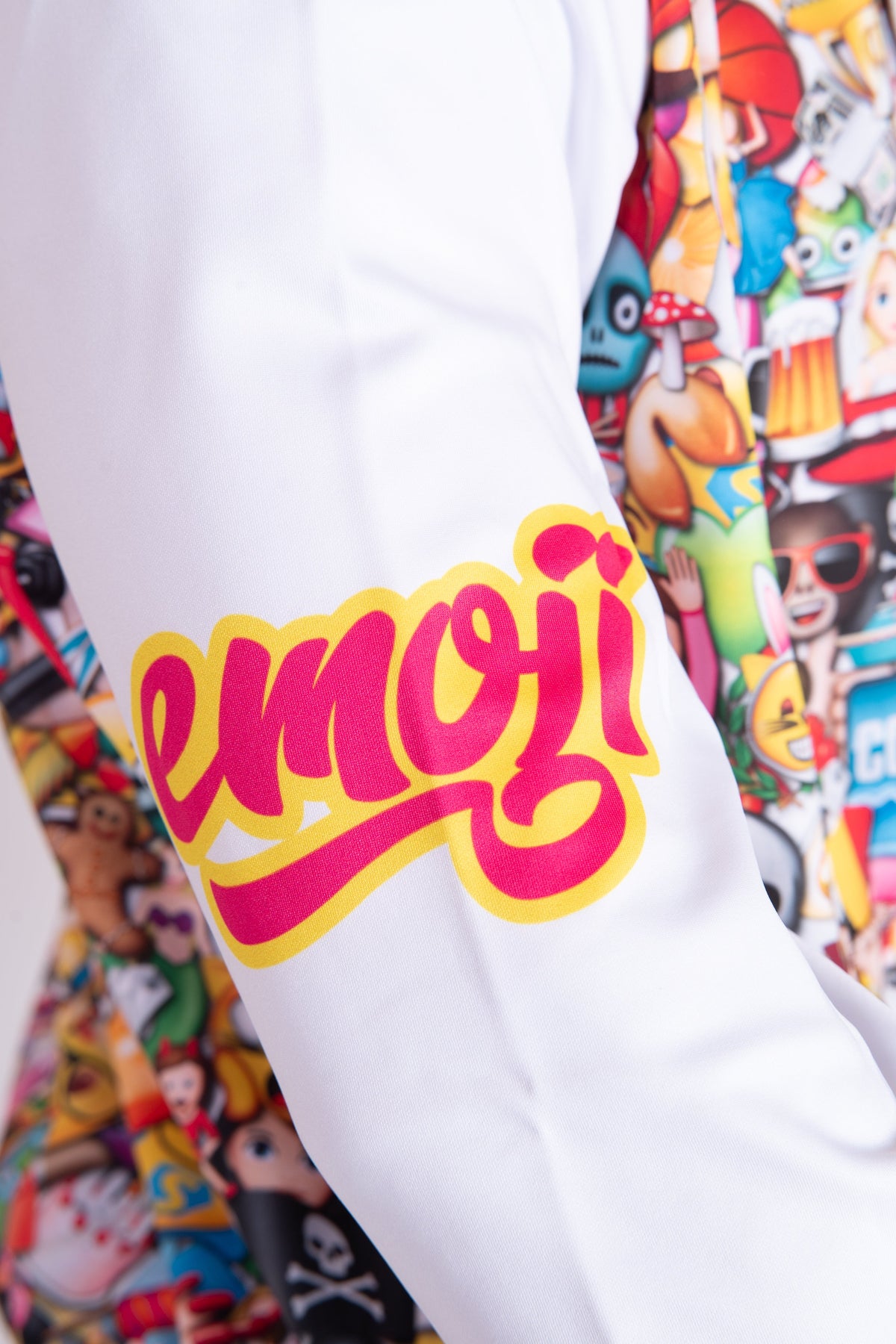 OTSO Hoodie - Emoji Big Wave – Produktansicht 20