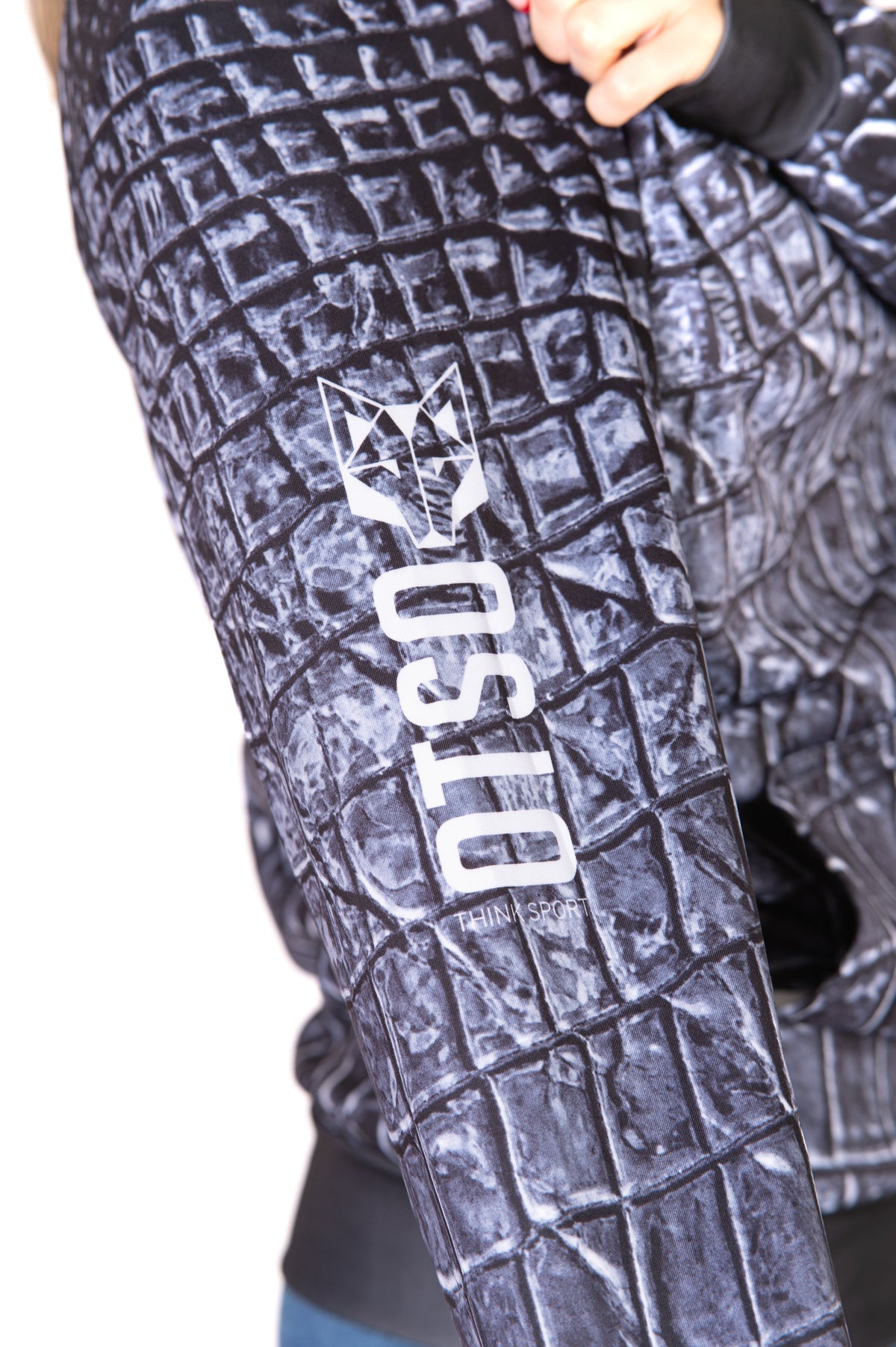 OTSO Hoodie - Black Snake – Produktansicht 21
