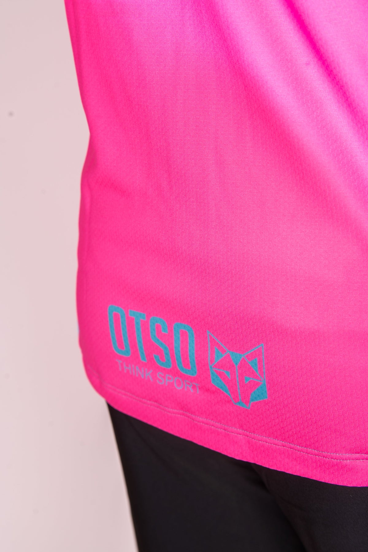 OTSO Unisex Sport-Hoodie - Fluo Pink & Light Blue – Produktansicht 18