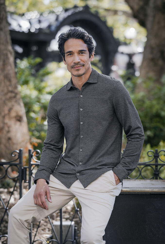 Edgemont Chinos Men von Cutter & Buck – Beige