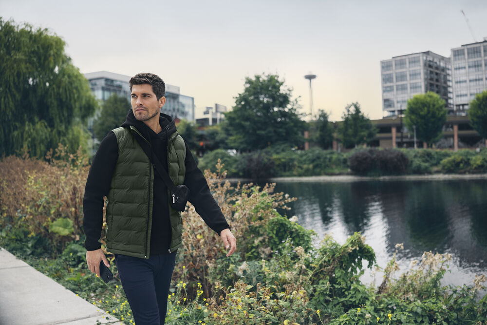 Pemberton Hood Men von Cutter & Buck – Biking Red