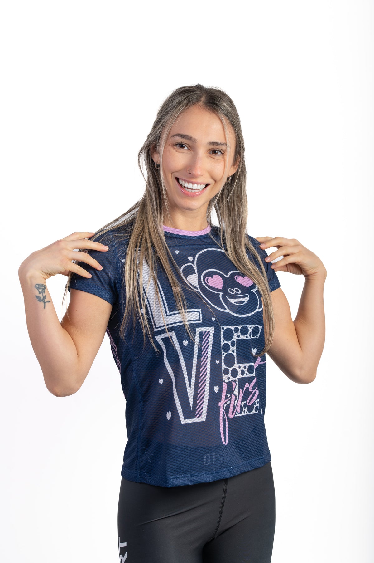 OTSO Damen Kurzarm-Funktionsshirt - Emoji Love First – Produktansicht 4