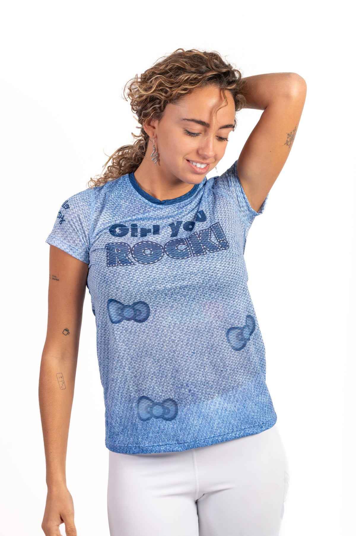 OTSO Damen/Mädchen Kurzarm-Funktionsshirt - Hello Kitty Denim – Produktansicht 4