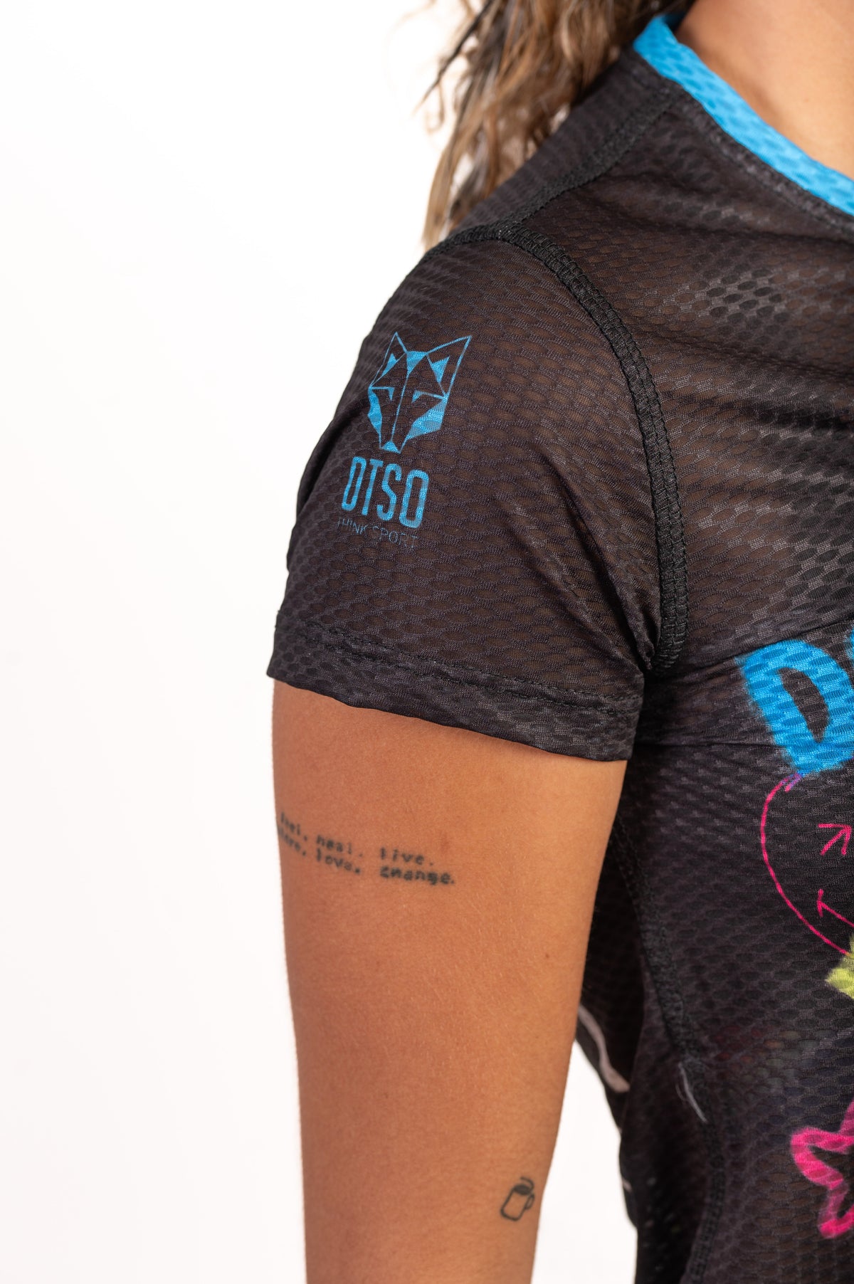 OTSO Damen Kurzarm-Funktionsshirt - S.W.Smiley Festival – Produktansicht 11