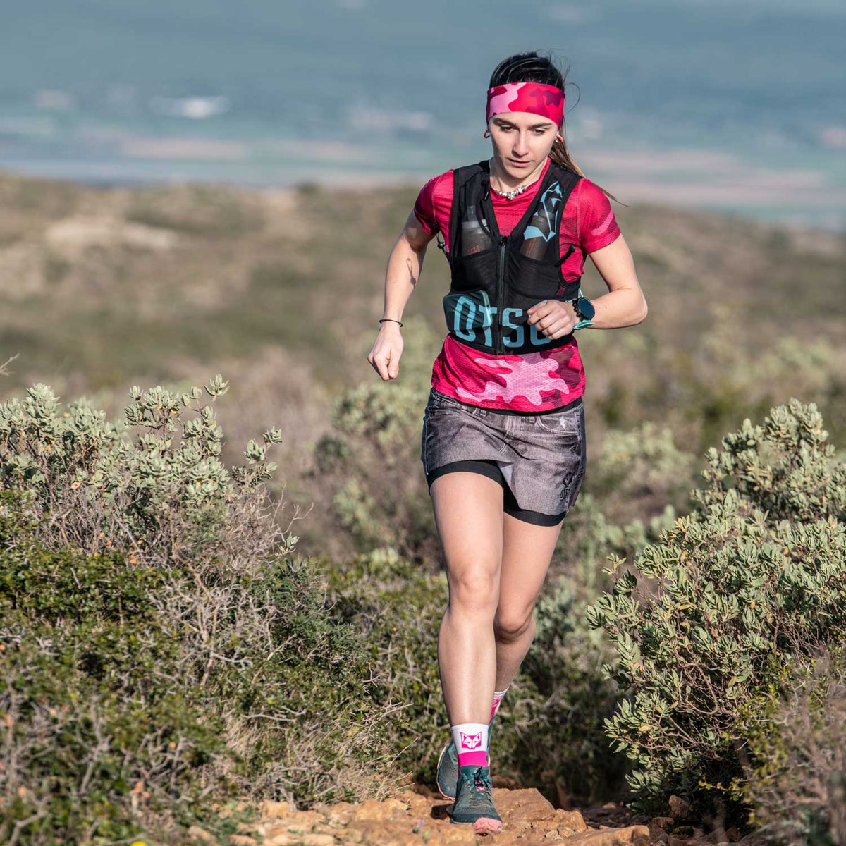 OTSO Trailrunning-Rucksack - Black & Turquoise – Produktansicht 3