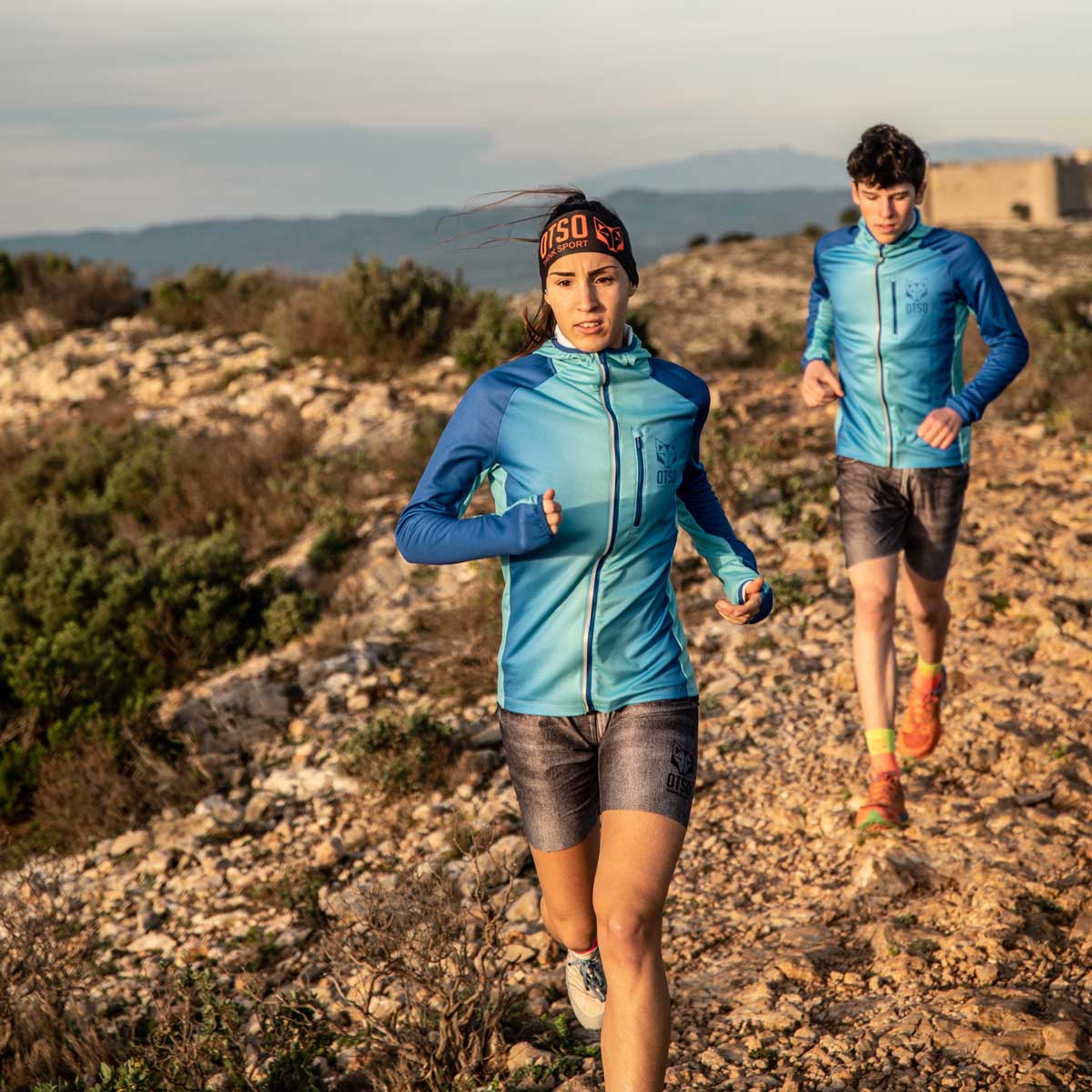 OTSO Unisex Sport-Hoodie - Electric Blue & Light Blue – Produktansicht 21