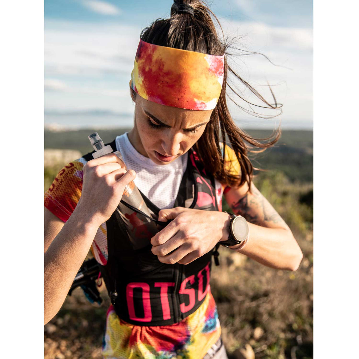 OTSO Trailrunning-Rucksack - Black & Pink – Produktansicht 2