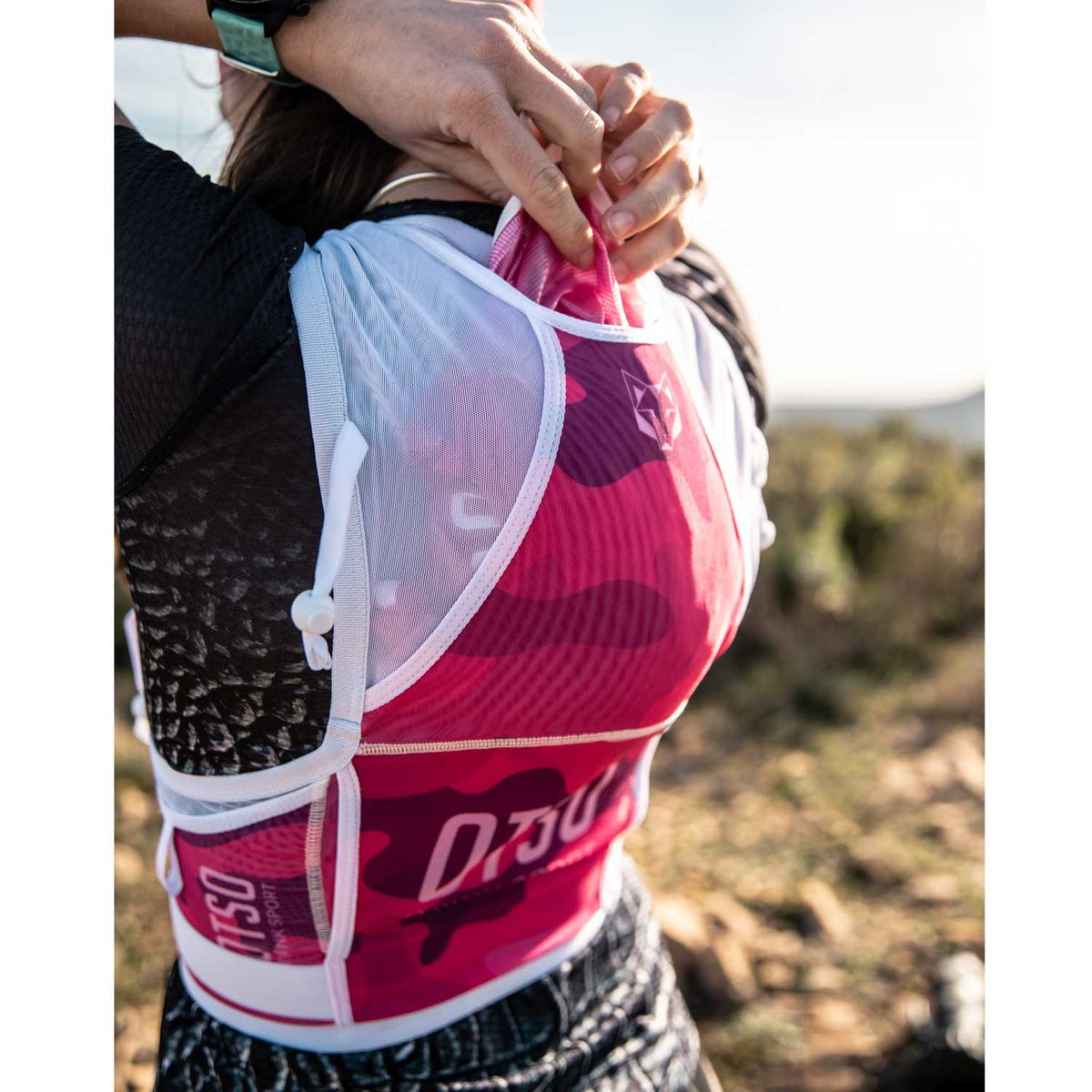 OTSO Trailrunning-Rucksack - Camo Pink – Produktansicht 5
