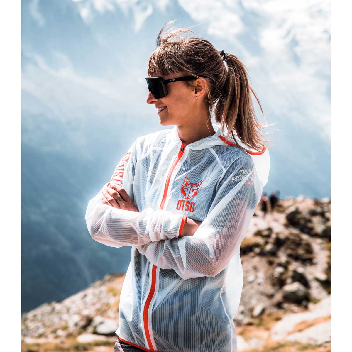 OTSO Wasserdichte Laufjacke - White & Fluo Orange – Produktansicht 22