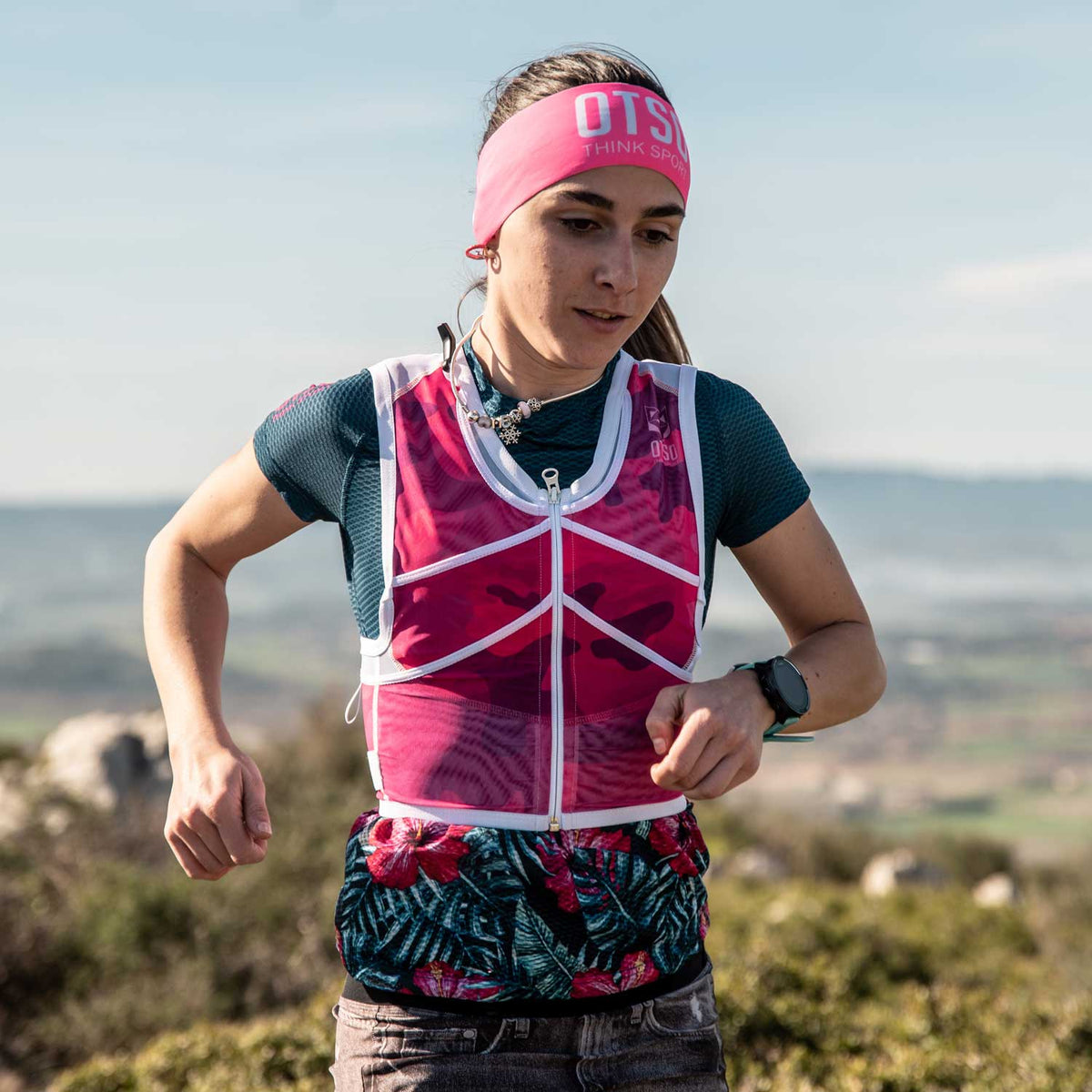 OTSO Trailrunning-Rucksack - Camo Pink – Produktansicht 2