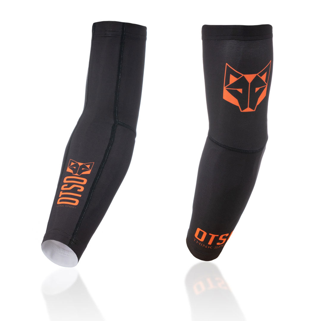 OTSO Ultraleichte Armsleeves - Black & Fluo Orange – Produktansicht