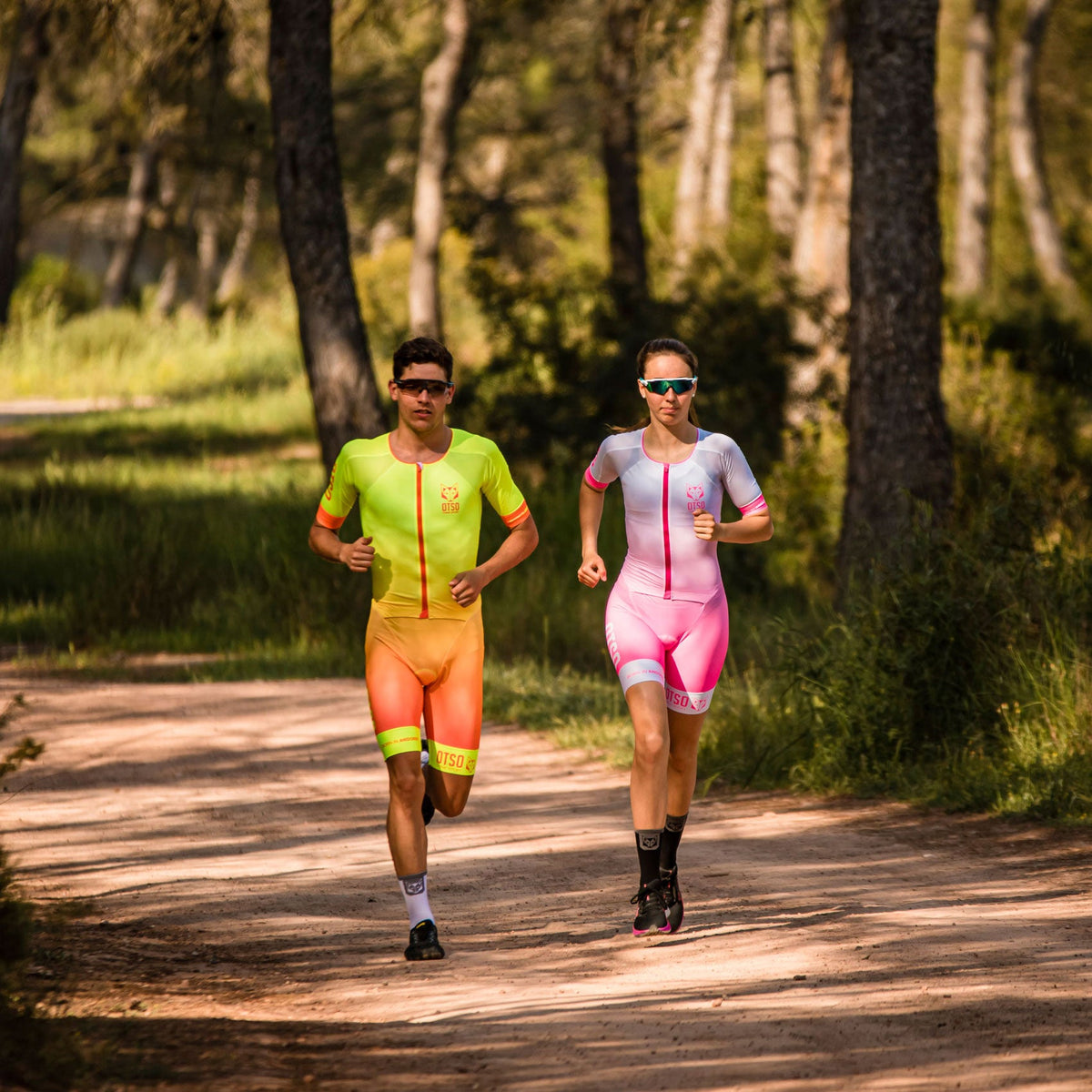 OTSO Damen Triathlonanzug - White & Fluo Pink – Produktansicht 2
